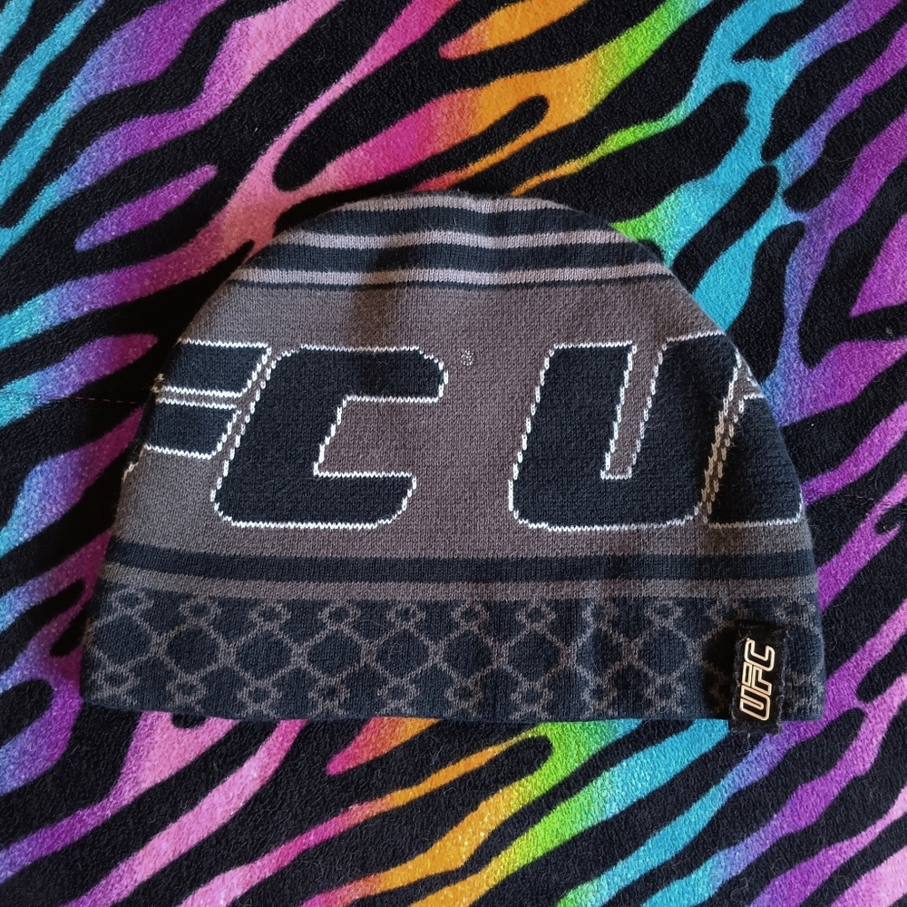 🖤*4/$15* Boys UFC 2009 Winter Hat Beanie Black Gray MMA Cotton